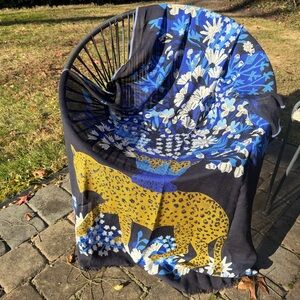NWT Inoui Editions Navy Bloom 100% wool scarf